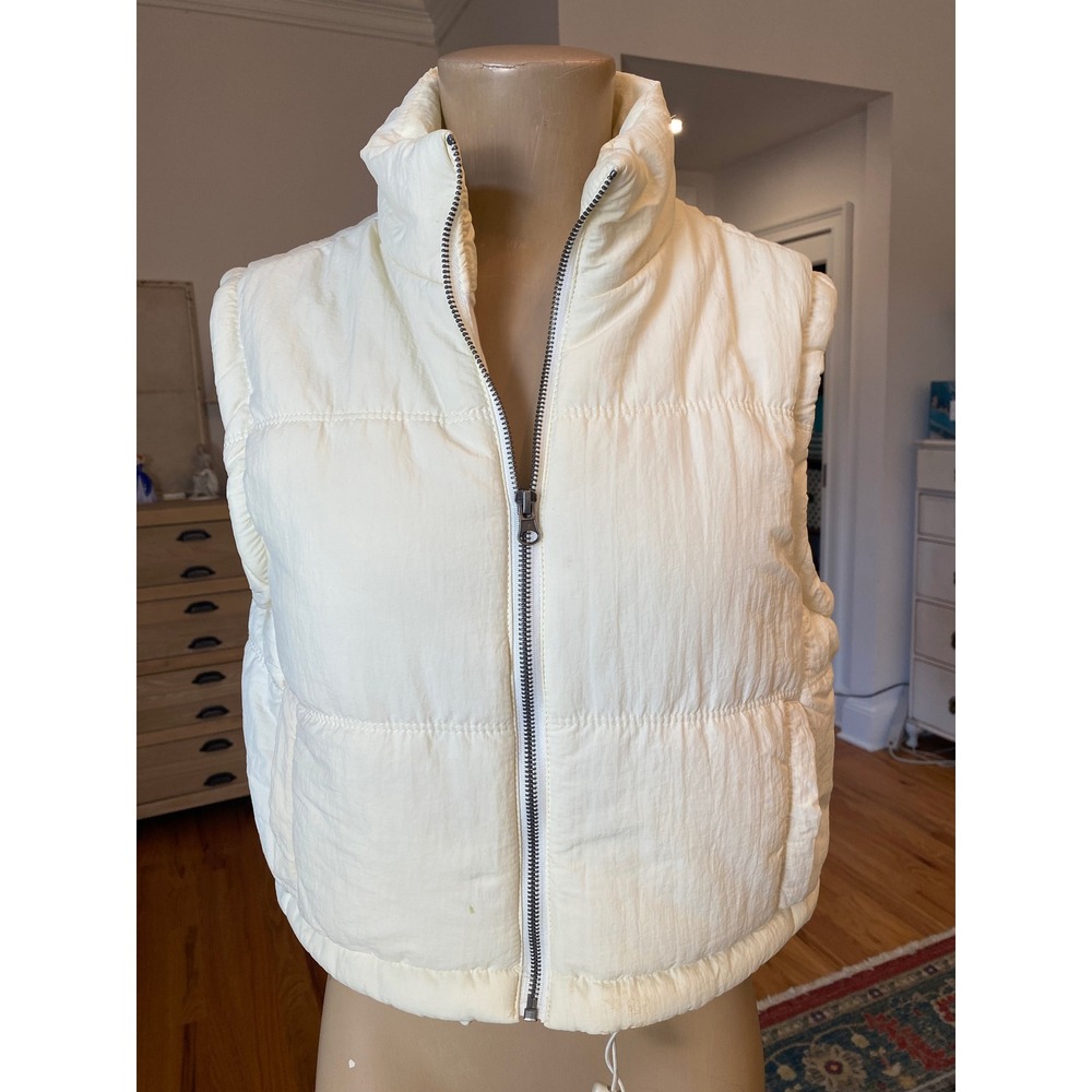Thread & Supply Ivory Puffer Vest Cropped Quilted Stand Collar Small J1995CPWND